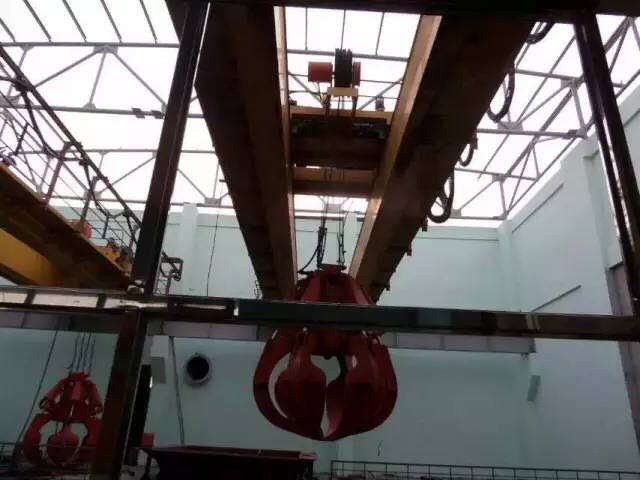 抓斗起重機和旋臂起重機有什么卻別 抓斗起重機和旋臂起重機有什么卻別