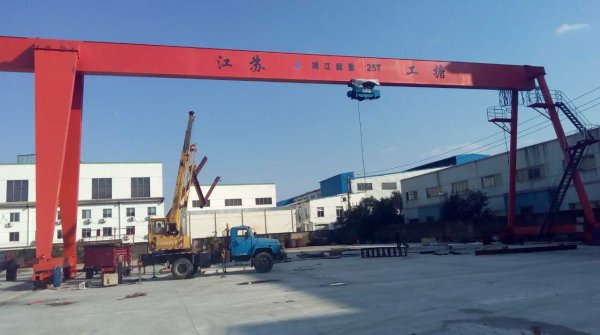 如何選用門式起重機(jī)？【靖江起重】