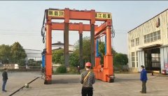 軌道式與移動式液壓龍門吊有何不同之處？