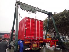 集裝箱起重機吊具如何節(jié)能改造 集裝箱起重機吊具如何節(jié)能改造