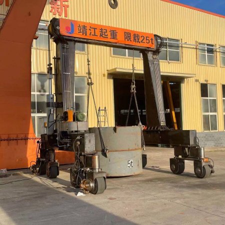 靖起為何要設計大噸位的液壓龍門吊？