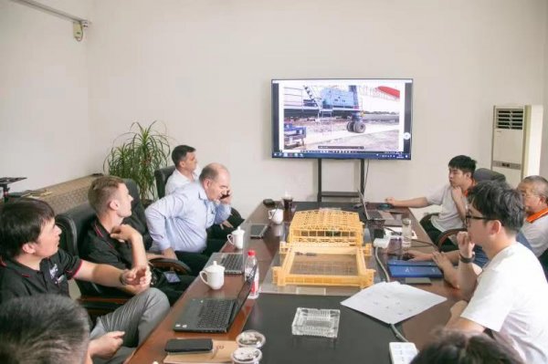 靖起液壓龍門吊，生產(chǎn)制造安裝，一條龍服務(wù)！