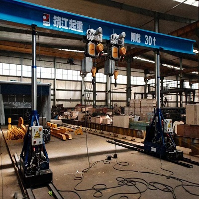 【靖起】是如何安裝液壓門式起重機(jī)的