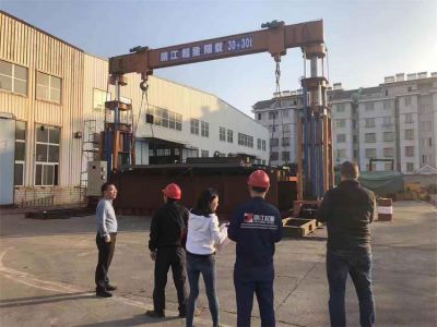 如何正確選購液壓龍門吊和尋找廠家？