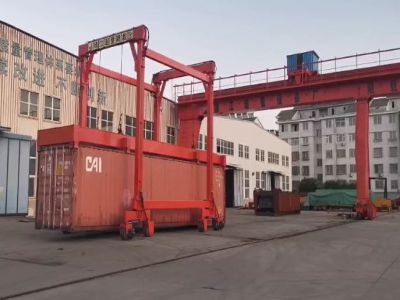 移動式集裝箱龍門吊技術(shù)不斷進(jìn)步，應(yīng)用越來越廣！