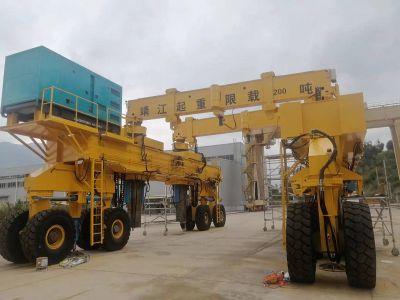 液壓龍門吊是如何實(shí)現(xiàn)輕松吊運(yùn)功能的？