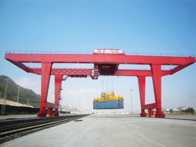 門式起重機(jī)出現(xiàn)故障應(yīng)該如何應(yīng)對？