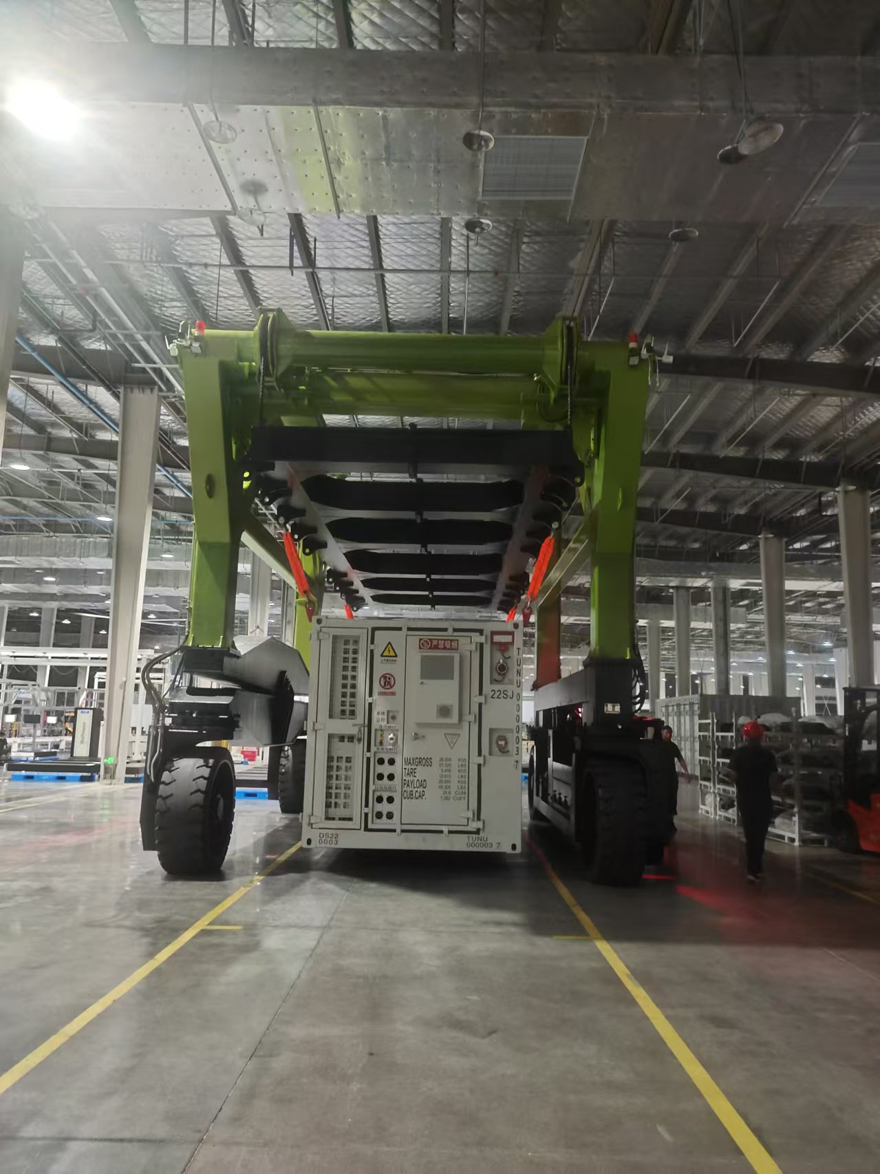 非標(biāo)定制跨運車，具體指哪些方面？